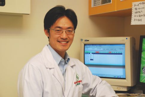 高主強醫師照片images/doctors/20100408132526-1.jpg