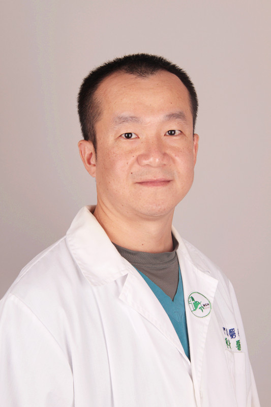 陳律霖醫師照片images/doctors/20181031114030-1.jpg