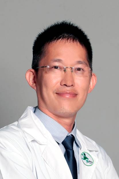 黃信恩醫師照片images/doctors/20200904080342-1.jpg